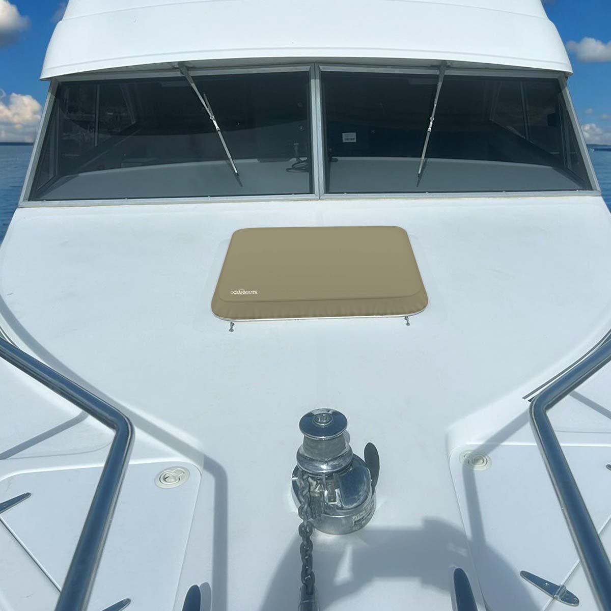 Housses personnalisées pour panneaux d'écoutille à profil haut Lewmar