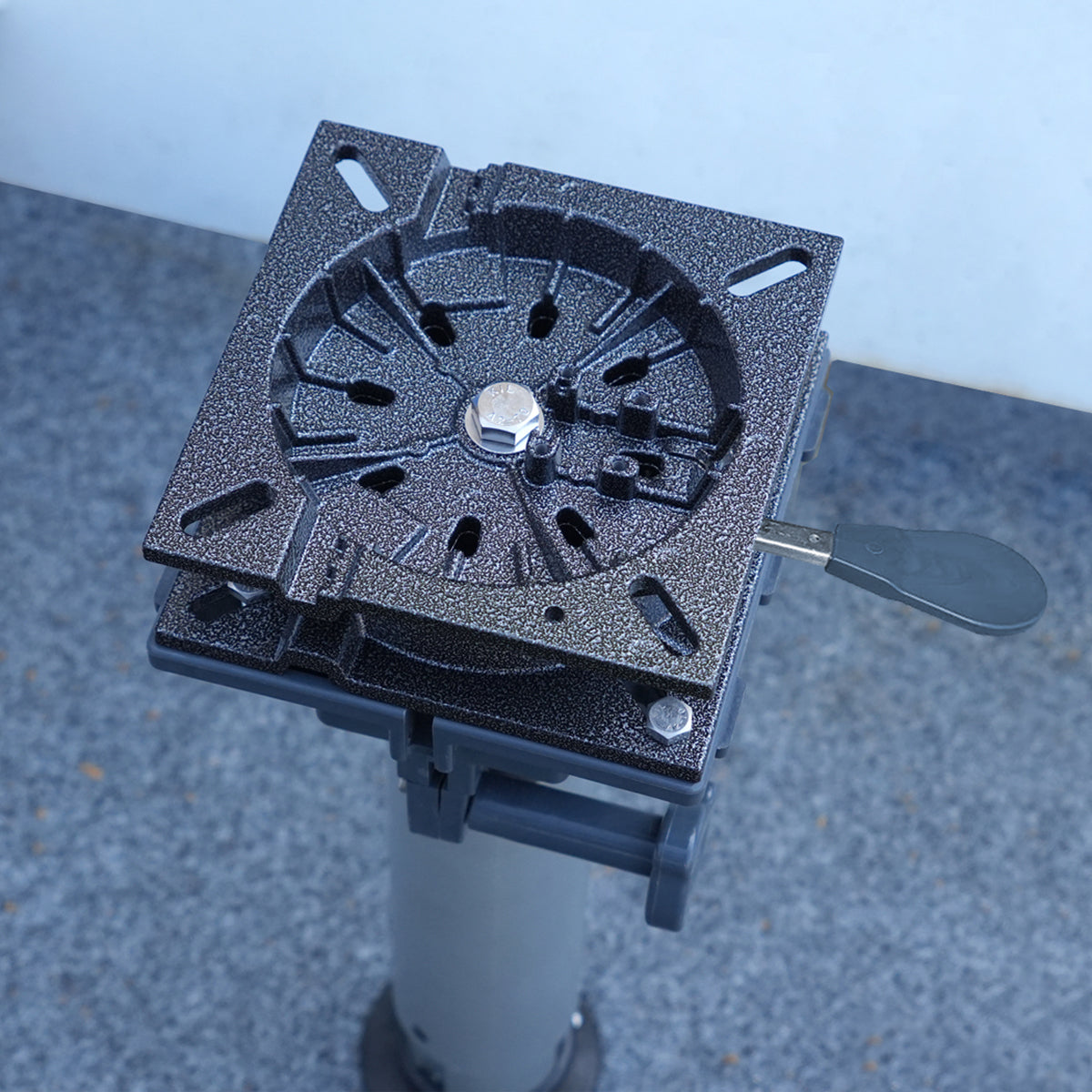 Aluminium Swivel with 8-Position Lock