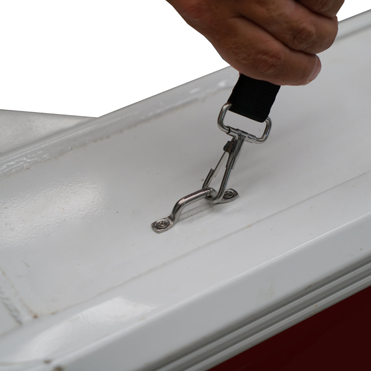 Saddle and strap clipped clost up